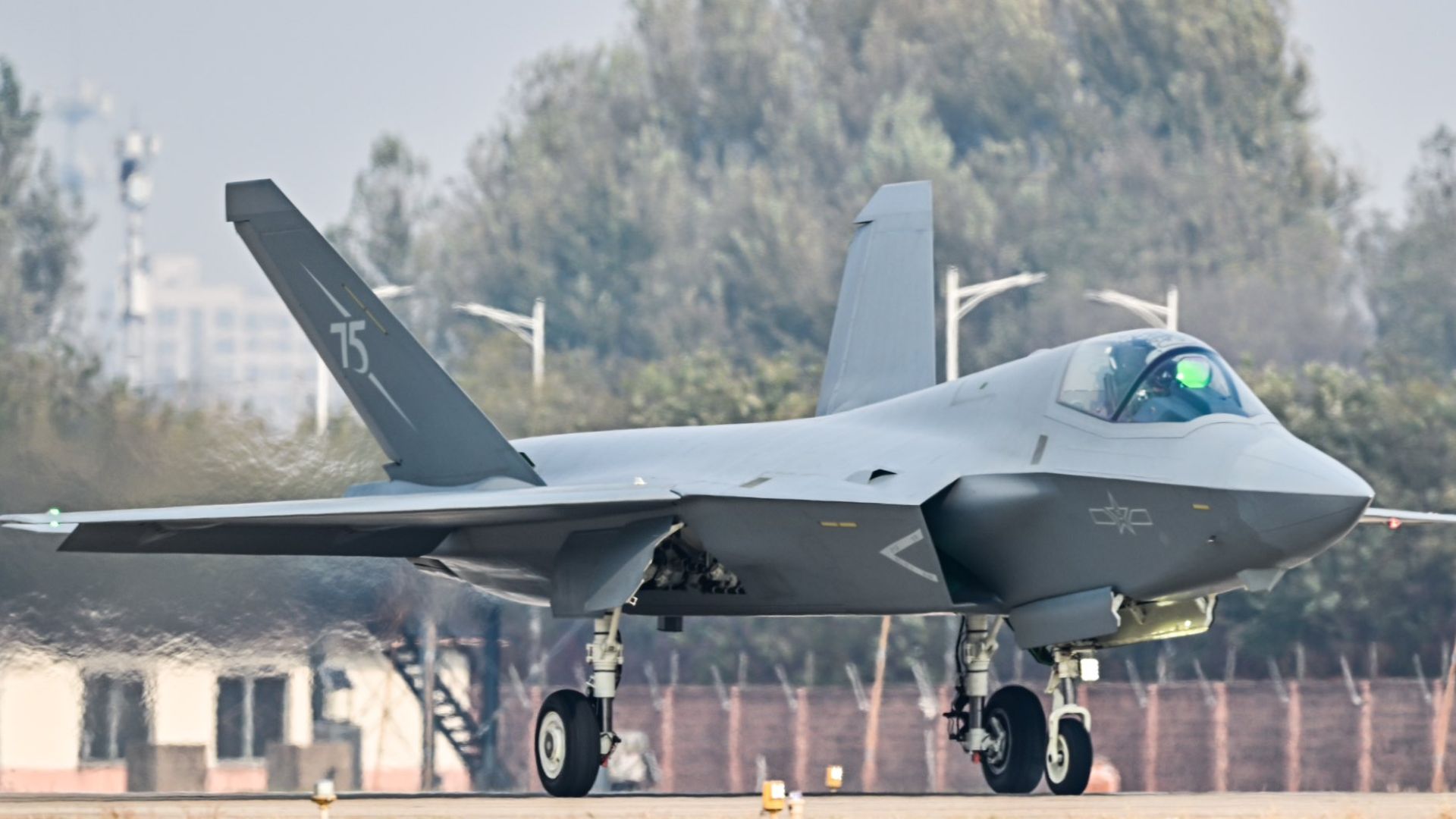 Photo of the Shenyang J-35A stealth fighter at the 2024 Zhuhai Airshow.